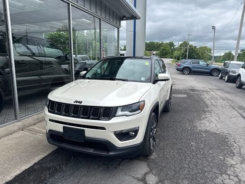 Used 2019 Jeep Compass High Altitude AWD/4WD image 3