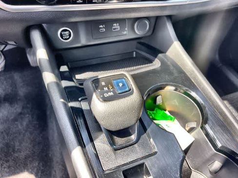 Used 2021 Nissan Rogue SV FWD image 16