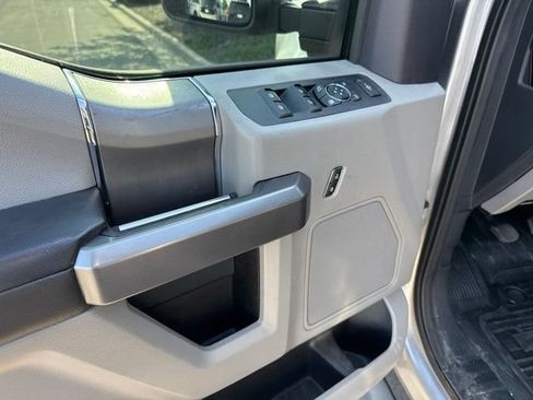 Used 2022 Ford F350 XLT w/ XLT Premium Package AWD/4WD image 9