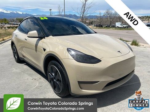 Used 2024 Tesla Model Y Long Range AWD/4WD image 1
