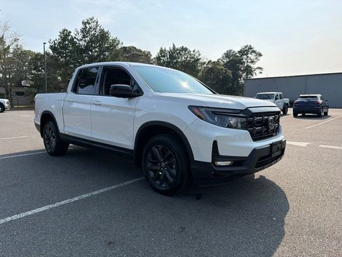 Certified 2025 Honda Ridgeline Sport image 4