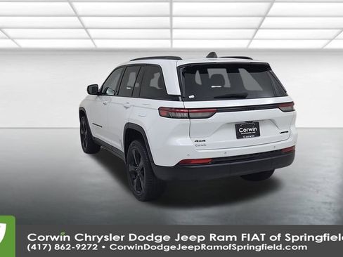 Certified 2023 Jeep Grand Cherokee Limited w/ Black Appearance Package image 10