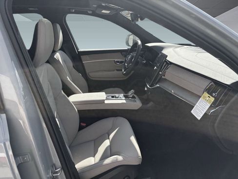 New 2026 Volvo XC90 B6 Plus w/ Protection Package Premier image 27
