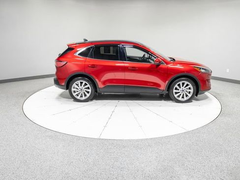 Used 2021 Ford Escape Titanium w/ Titanium Elite Package AWD/4WD image 29