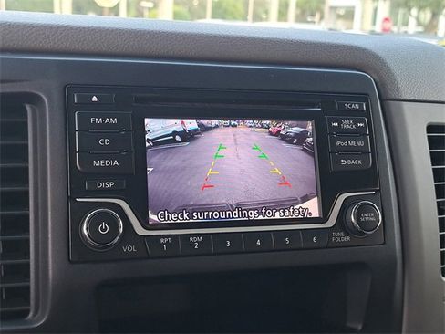 Used 2018 Nissan NV 3500 S image 28