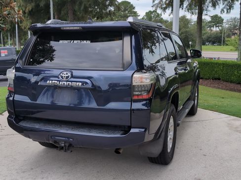 Used 2018 Toyota 4Runner SR5 RWD image 10