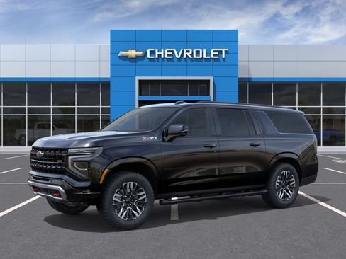 New 2026 Chevrolet Suburban Z71 w/ Comfort Package AWD/4WD image 2