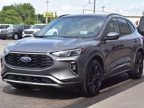 Used 2023 Ford Escape ST-Line Elite w/ Premium Technology Package AWD/4WD image 17