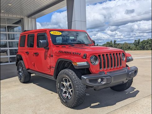 Used 2023 Jeep Wrangler Unlimited Rubicon w/ LED Lighting Group AWD/4WD image 5