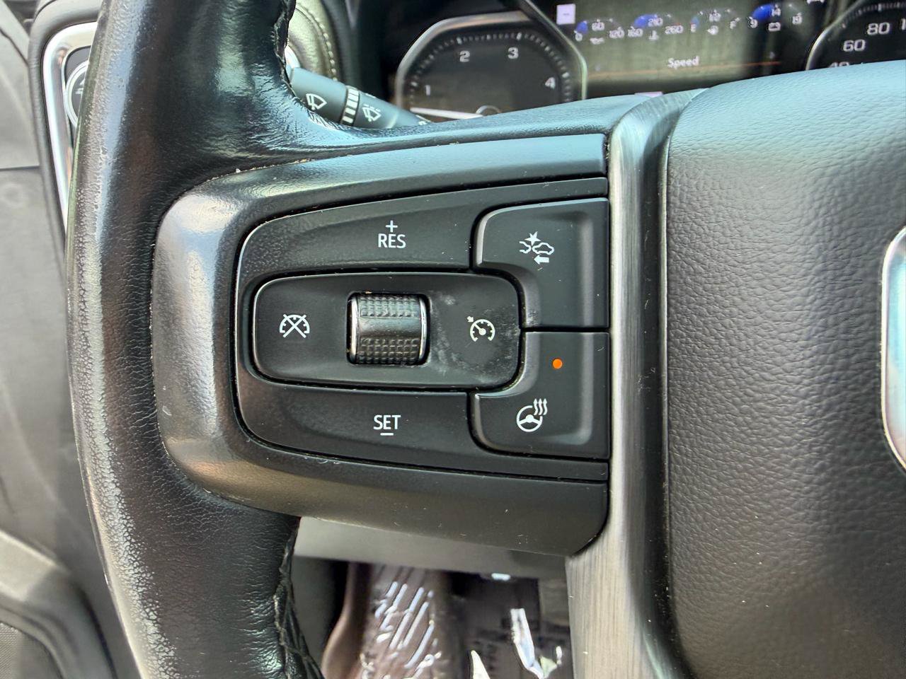 Used 2022 GMC Sierra 3500 Denali w/ Denali Ultimate Package AWD/4WD image 33