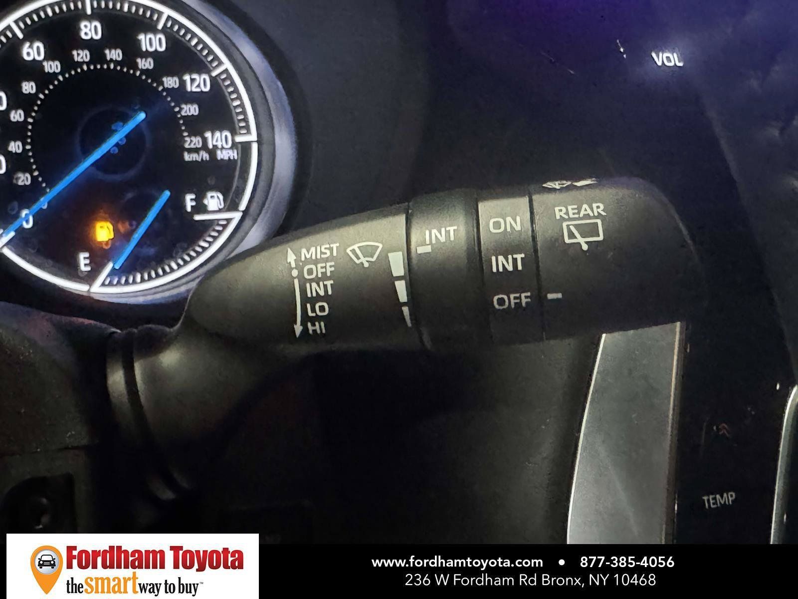 Used 2023 Toyota Venza XLE AWD/4WD image 24