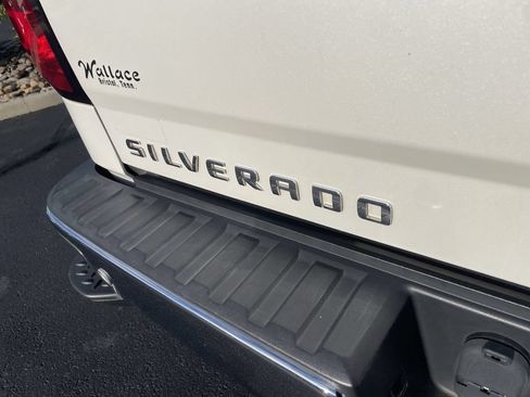 Used 2018 Chevrolet Silverado 1500 LT w/ All Star Edition AWD/4WD image 7