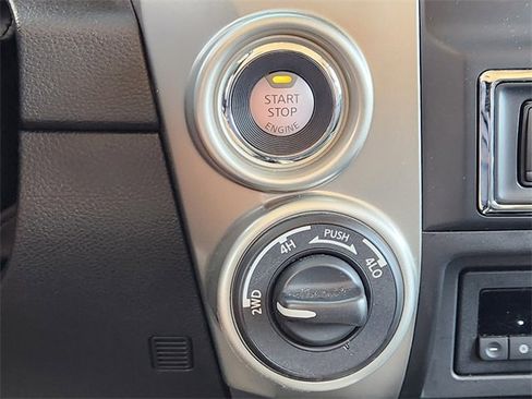 Used 2018 Nissan Titan PRO-4X w/ Pro-4x Convenience Package image 27