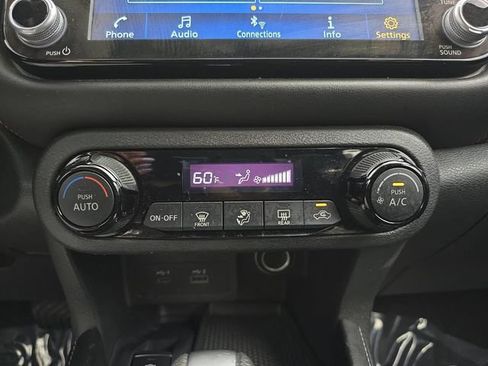 Used 2023 Nissan Kicks SR w/ Interior Electronics Package FWD image 24