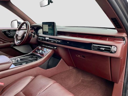 Used 2020 Lincoln Aviator Black Label w/ Dynamic Handling Package image 32