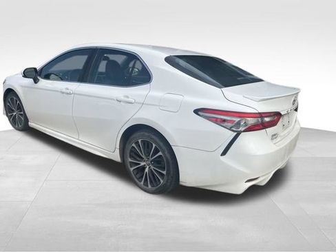 Used 2018 Toyota Camry SE w/ Convenience Package FWD image 6