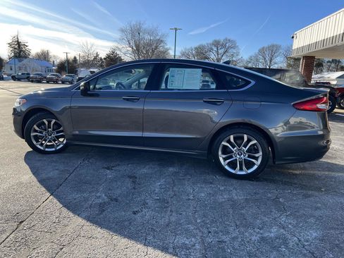 Used 2020 Ford Fusion Titanium image 9