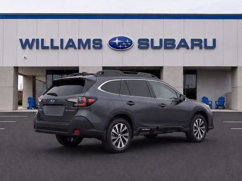 Used 2024 Subaru Outback Premium AWD/4WD image 4