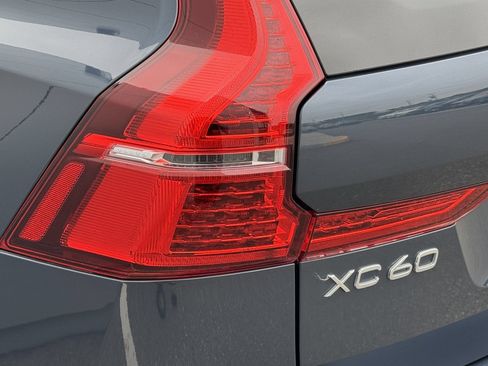 Used 2023 Volvo XC60 B5 Ultimate AWD/4WD image 29