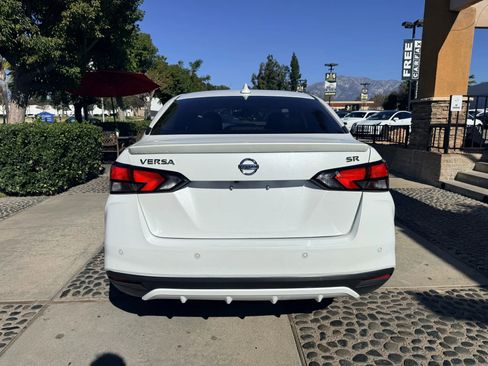 Used 2021 Nissan Versa SR w/ Convenience Package image 6