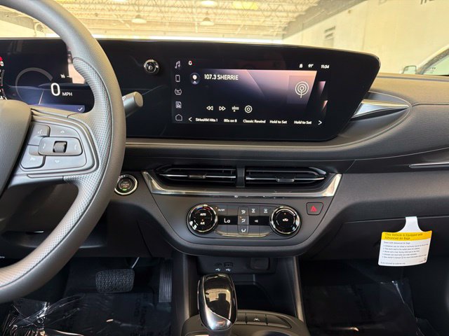 New 2026 Buick Envista Preferred FWD image 18