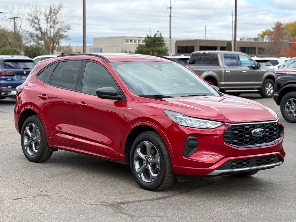 Used 2023 Ford Escape ST-Line w/ Tech Pack #1 AWD/4WD image 28