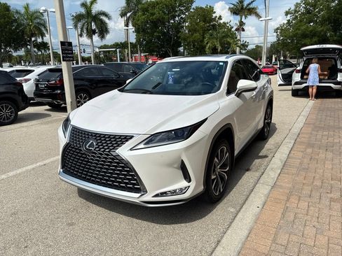 Certified 2022 Lexus RX 350 FWD w/ Premium Package image 2