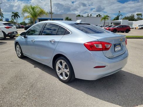 Used 2017 Chevrolet Cruze Premier image 3