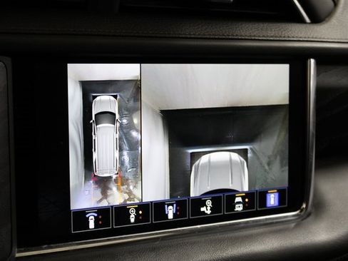 Used 2022 GMC Yukon XL Denali w/ Denali Premium Package image 19