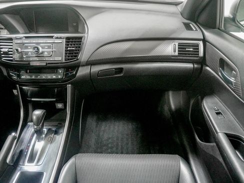 Used 2016 Honda Accord Sport image 30