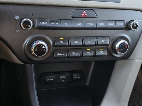 Used 2020 Kia Sportage LX FWD image 20
