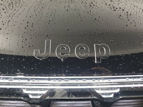 New 2026 Jeep Grand Wagoneer Limited AWD/4WD image 10