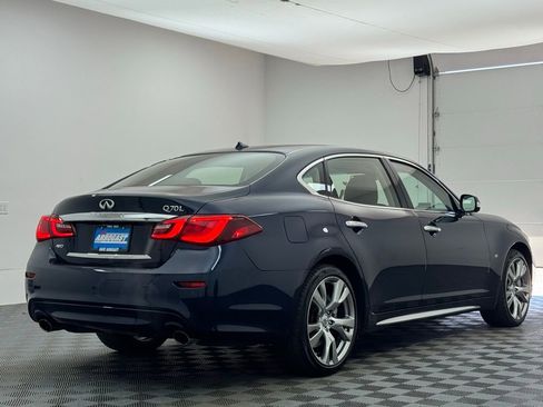 Used 2017 INFINITI Q70 L 3.7 image 8