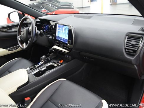 Used 2023 Lexus NX 350h AWD w/ Towing Package (2000 Lbs) image 17