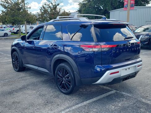 Certified 2024 Nissan Pathfinder SL w/ SL Premium Package AWD/4WD image 8