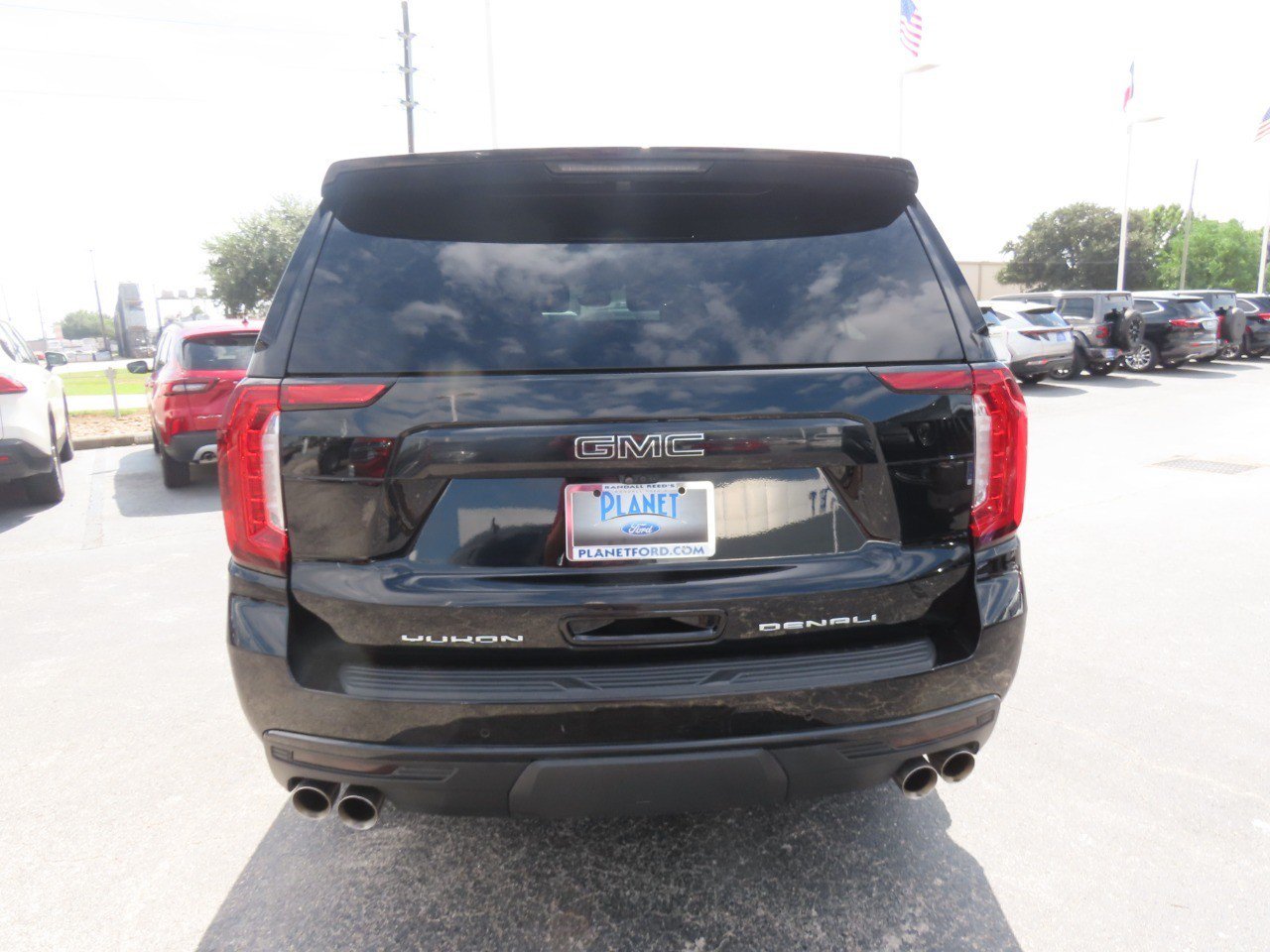 Used 2023 GMC Yukon XL Denali w/ Denali Reserve Package AWD/4WD image 13