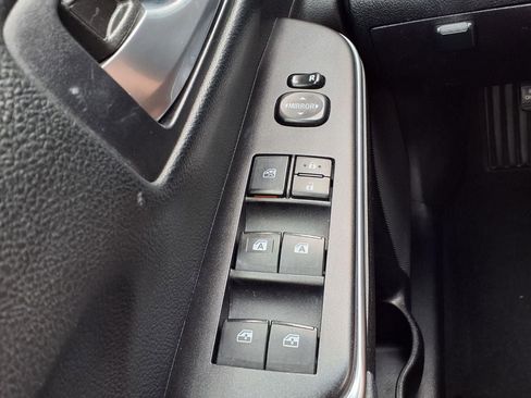 Used 2015 Toyota Camry SE FWD image 24