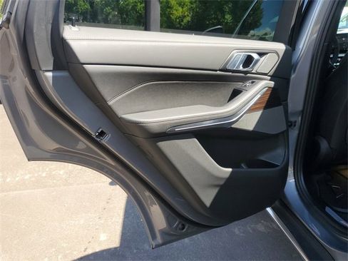 Used 2024 BMW X5 xDrive50e w/ Premium Package image 18