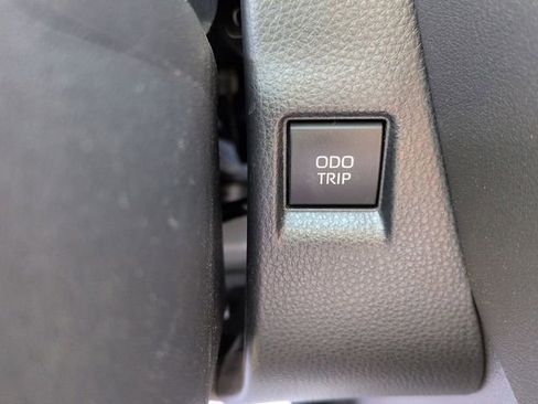 Certified 2023 Toyota Venza Limited image 22