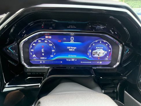 Used 2024 Chevrolet Silverado 1500 LT Trail Boss w/ LT Trail Boss Premium Package image 12