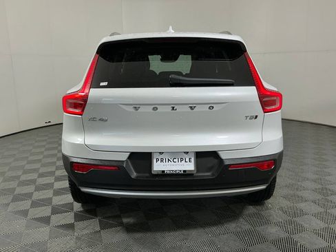 Used 2022 Volvo XC40 T5 Momentum w/ Premium Package AWD/4WD image 6