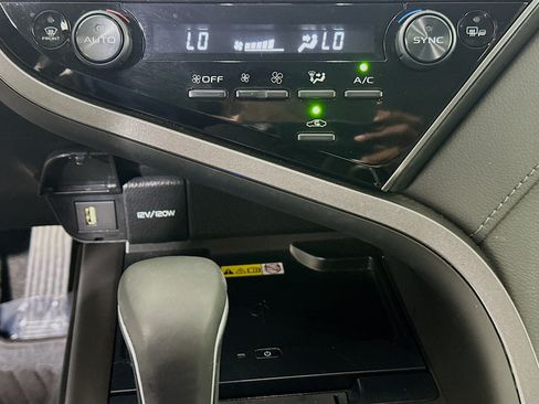 Used 2024 Toyota Camry XLE FWD image 23