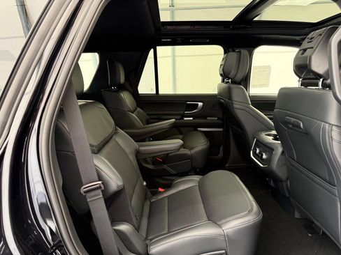 New 2027 Ford Expedition Platinum w/ Stealth Performance Package AWD/4WD image 31