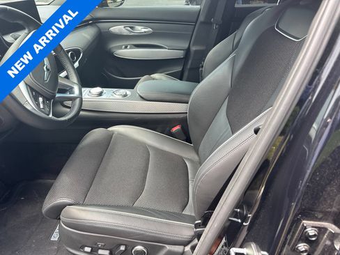 Used 2025 Genesis GV70 3.5T Sport AWD/4WD image 6
