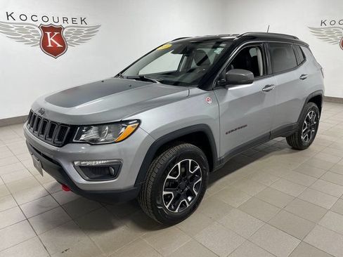 Used 2020 Jeep Compass Trailhawk w/ Cold Weather Group AWD/4WD image 3