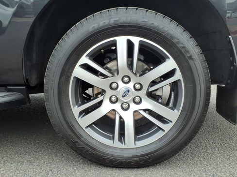 Certified 2024 Ford Expedition XLT AWD/4WD image 9