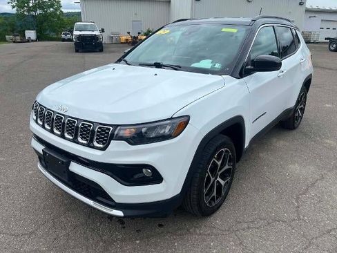 Used 2025 Jeep Compass Limited AWD/4WD image 1