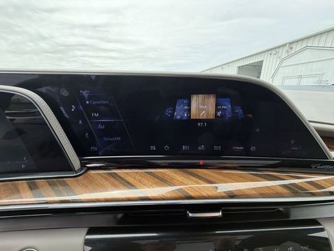 Certified 2024 Cadillac Escalade Sport Platinum AWD/4WD image 13
