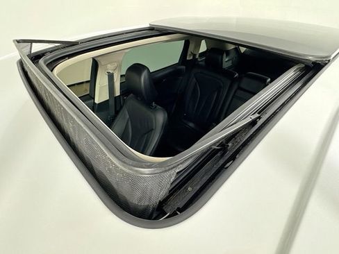 Used 2023 Lincoln Nautilus Reserve w/ Equipment Group 201A image 14