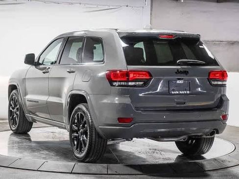 Used 2021 Jeep Grand Cherokee Laredo X image 6